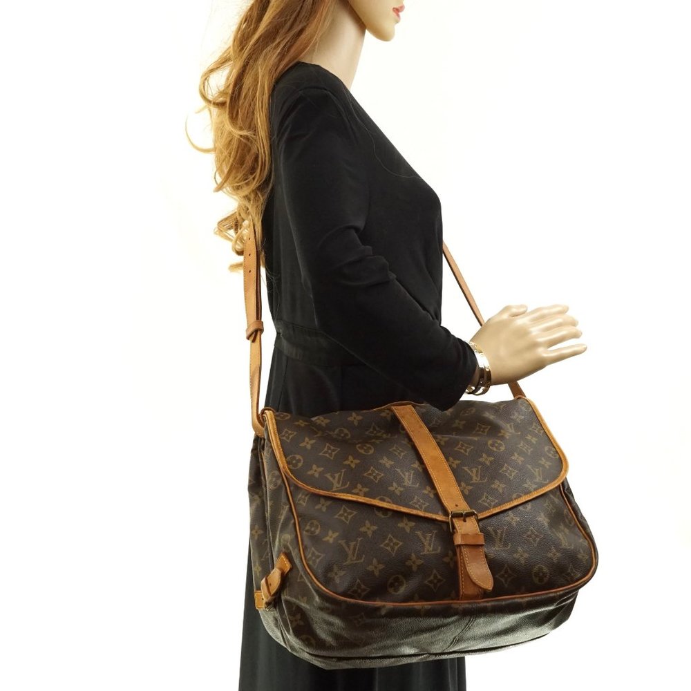 Auth Louis Vuitton Saumur 35 Crossbody #25472L52B - Picture 2 of 13